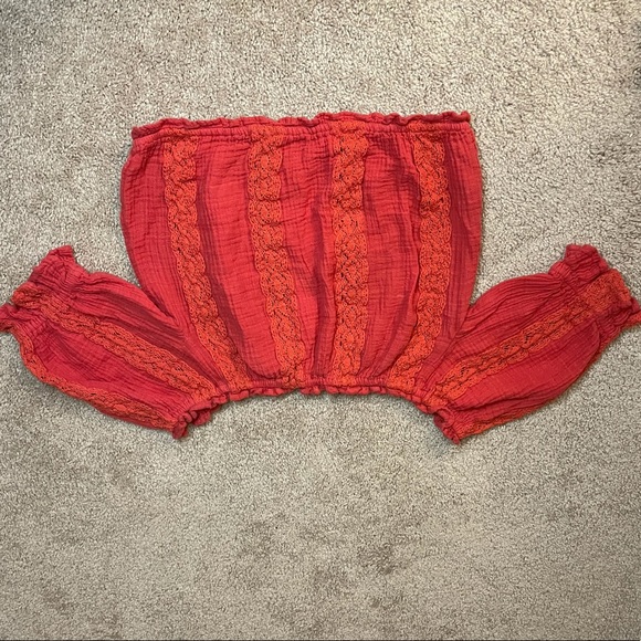 American Eagle cropped boho off the shoulder top - Picture 2 of 3